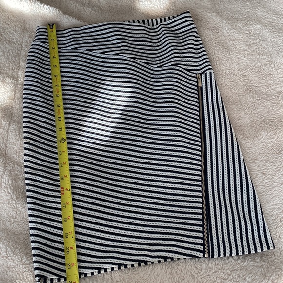 Black and white classic pencil skirt - Picture 5 of 5